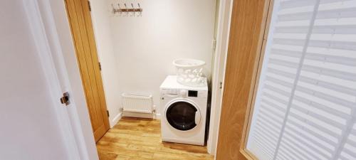 Looe House | Looe Holiday Home Cornwall Sleeps 2 Self Catering No Pets