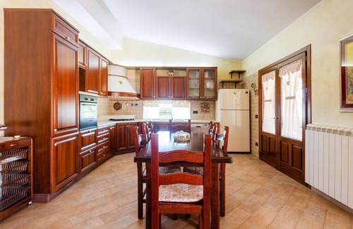 Villa Castelli House | Look forward to a great vacation in the beautifully located vacation home.