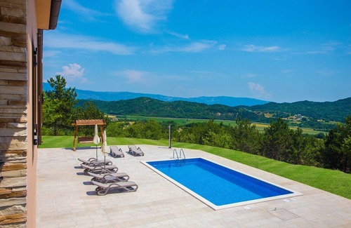 Novaki Pazinski Villa | Looking for a Beautiful View and Privacy - Villa Mirna