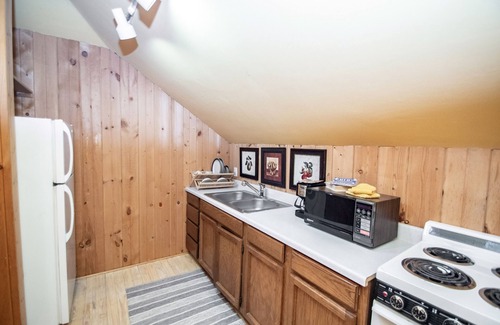 Old Northside Bed & Breakfast | Looking Glass Inn