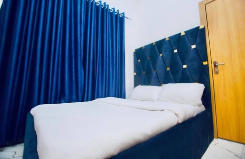 Lekki Phase 1 Hotel | Loomzy Suites and Apartments