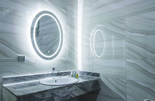 Lekki Phase 1 Hotel | Loomzy Suites and Apartments