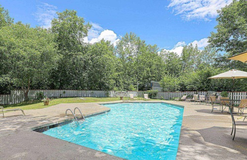 Lincoln Condo | Loon Escape