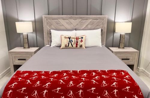 Lincoln Apartment | Loon Mnt River and Mnt views Free shuttle Pool