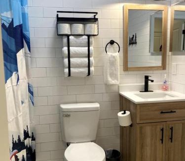 Lincoln Apartment | Loon Mnt River and Mnt views Free shuttle Pool