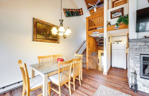 Lincoln House | Loon Mountain Townhome w/Pool + Slope Views!
