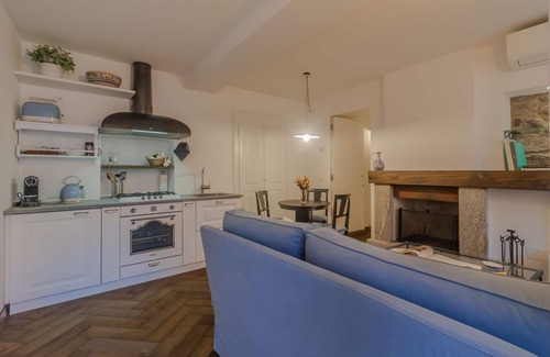 Bellagio Apartment | Loppia Secret Garden by Wonderful Italy