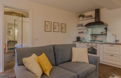 Bellagio Apartment | Loppia Secret Garden by Wonderful Italy