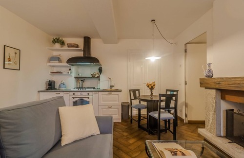Bellagio Apartment | Loppia Secret Garden by Wonderful Italy