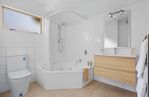 Riccarton Hotel | Lorenzo Motor Lodge