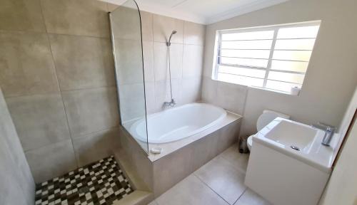 Northcliff Apartment | Lorna Live One Bedroom Unit 3