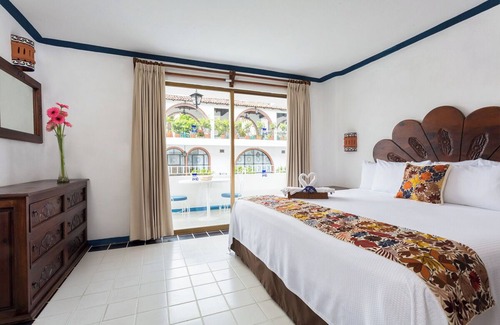 Romantic Zone Hotel | Los Arcos Suites