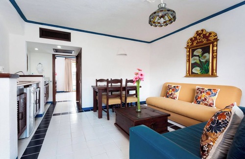 Romantic Zone Hotel | Los Arcos Suites