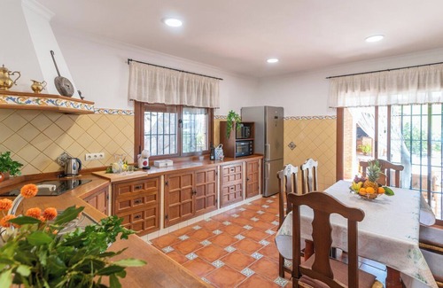 Antequera Villa | Los Menhires Villanueva de la Concepción by Ruralidays