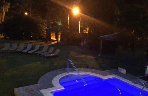Bosque Peralta Ramos Hotel | Los Nobles Hostal de Bosque