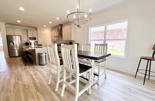 Auburn - Opelika House | Lots of amenities. Open Floor plan. Perfect for families and groups!