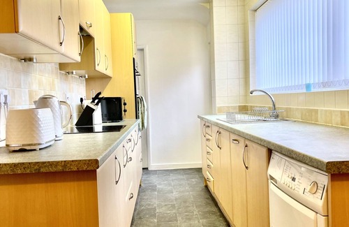 Wallasey House | Lotus Home - Double rooms and a single room