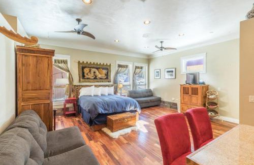 Ouray House | Lotus Mountain Suites East Suite