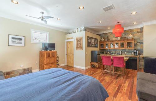Ouray House | Lotus Mountain Suites East Suite