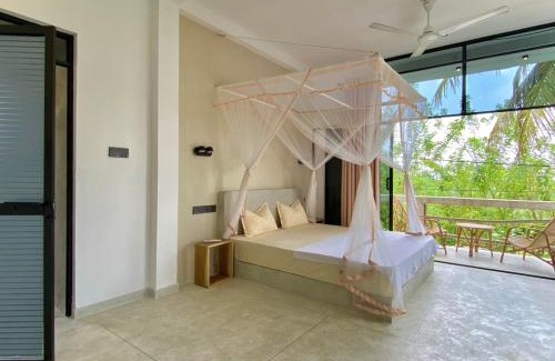 Midigama Hotel | Lotus Surf House