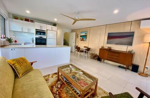 Bilinga Apartment | Lou's Tiki Pad