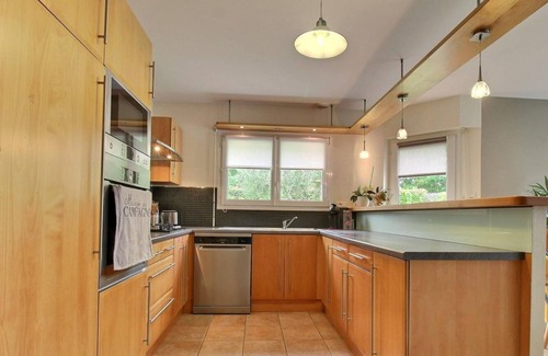Locoal-Mendon House | Louanou - LOCOAL MENDON