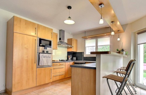 Locoal-Mendon House | Louanou - LOCOAL MENDON