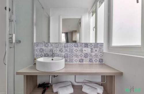 Vanves Apartment | Louis Vicat 3 - CI - Cosy flat for 2 Near Parc Expo Porte de versailles