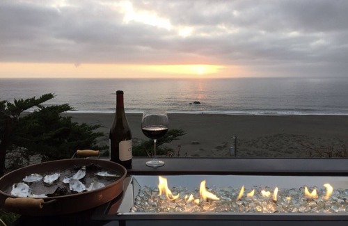 Bodega Bay House | Louw Tide - Modern home, ocean front, spanning views.