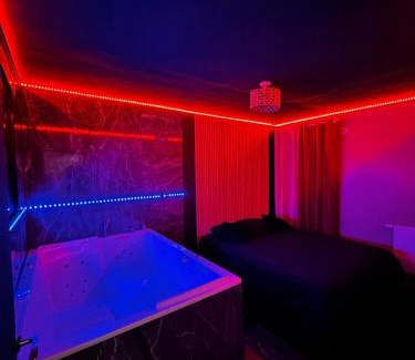 Cergy Apartment | Love room cergy 13h-18h uniquement