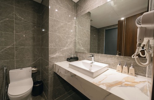 Nhat Tan Hotel | Love St Hotel