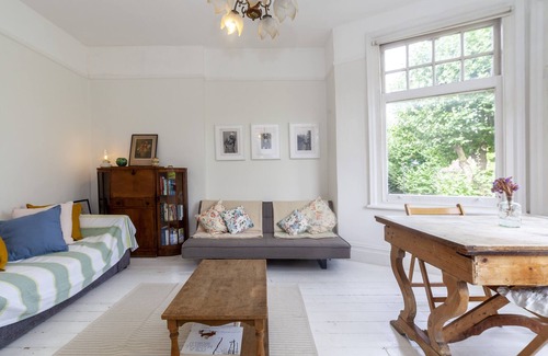Mapesbury Apartment | Lovely 1 BDR apt in Victorian House, Kilburn