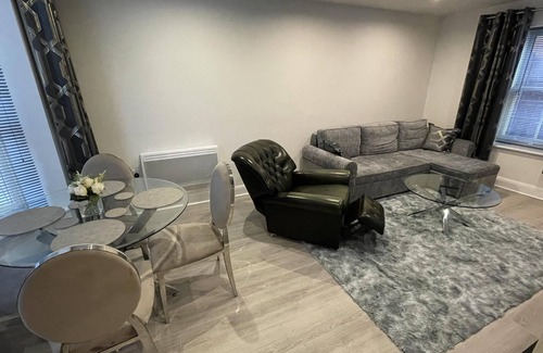 Colchester Apartment | Lovely 1-bed Apartment in Town Centre Colchester