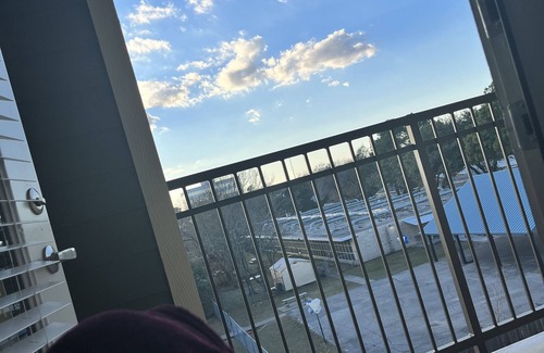 Garden Oaks Apartment | Lovely 1 bedroom comfy unit with pool