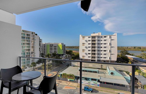 Mackay Apartment | Lovely 1-bedroom in the Heart of Mackay w/Pool