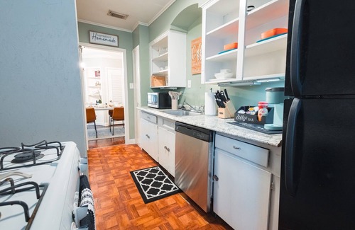 Southgate Apartment | Lovely 1Bed/1Bth in the Med Center