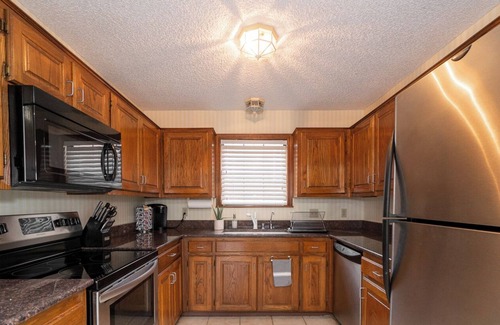 Midland Condo | Lovely 2-BD in a Great Location