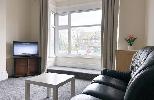 Seisdon Apartment | Lovely 2-bed Apartment in Birmingham