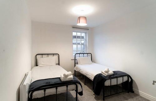 Whitehaven Apartment | Lovely 2 Bed Harbourside Apartment with Sea Views