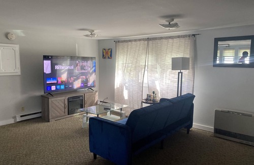 Augusta Apartment | Lovely 2-bedroom apartment with parking on premises