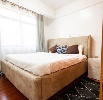 Lavington Apartment | Lovely 2 bedroom apartment with a beautiful view