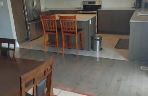 Orleans Village - Chateauneuf Apartment | Lovely 2 Bedroom Apt in Orleans w/Free Parking
