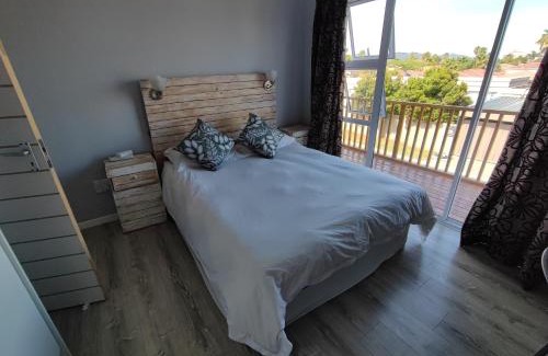 Parklands Apartment | Lovely 2 bedroom condo with balcony and a view!