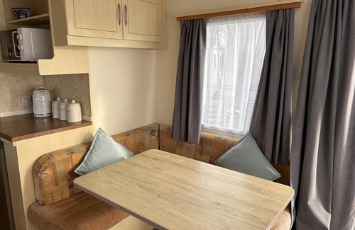 Brean House | Lovely 2 Bedroom Static Caravan Brean, Somerset