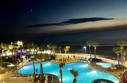 Daytona Beach Villa | Lovely 2 bedroom condo on the beach