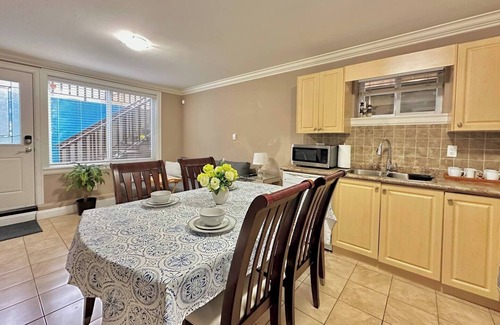 Pemberton Heights House | Lovely 2BR BSMT Suite w/Parking for Pickup