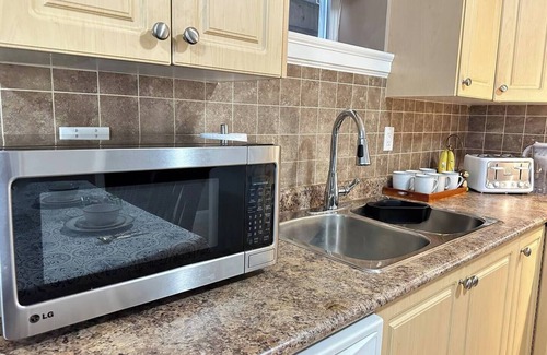 Pemberton Heights House | Lovely 2BR BSMT Suite w/Parking for Pickup