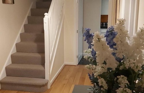 Luton House | Lovely 3-bed House in Luton