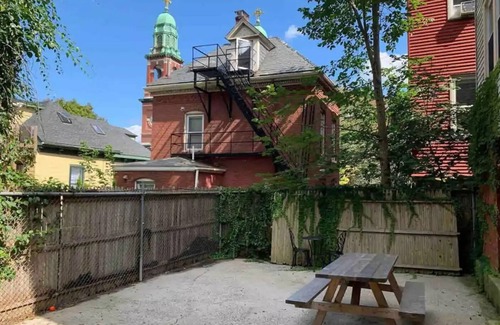 Parkside Apartment | Lovely 3-bedroom downtown Portland apartmentnn