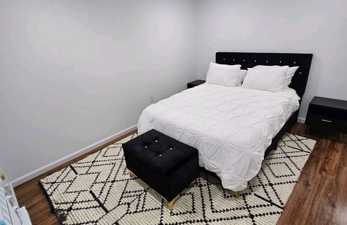 Communipaw House | Lovely 3-bedroom Parking, 20 Min To NYC!